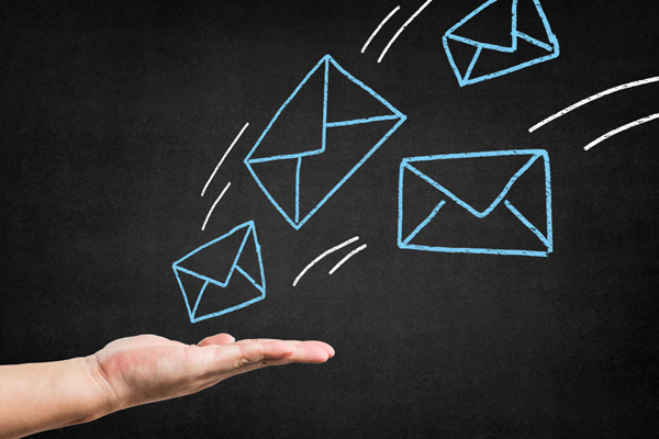 ایمیل، یکی از کانال های ارتباط با مشتری